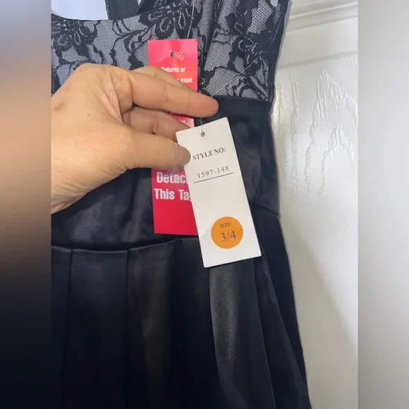 🖤 NWT! Black Lace Dress - Picture 4 of 8